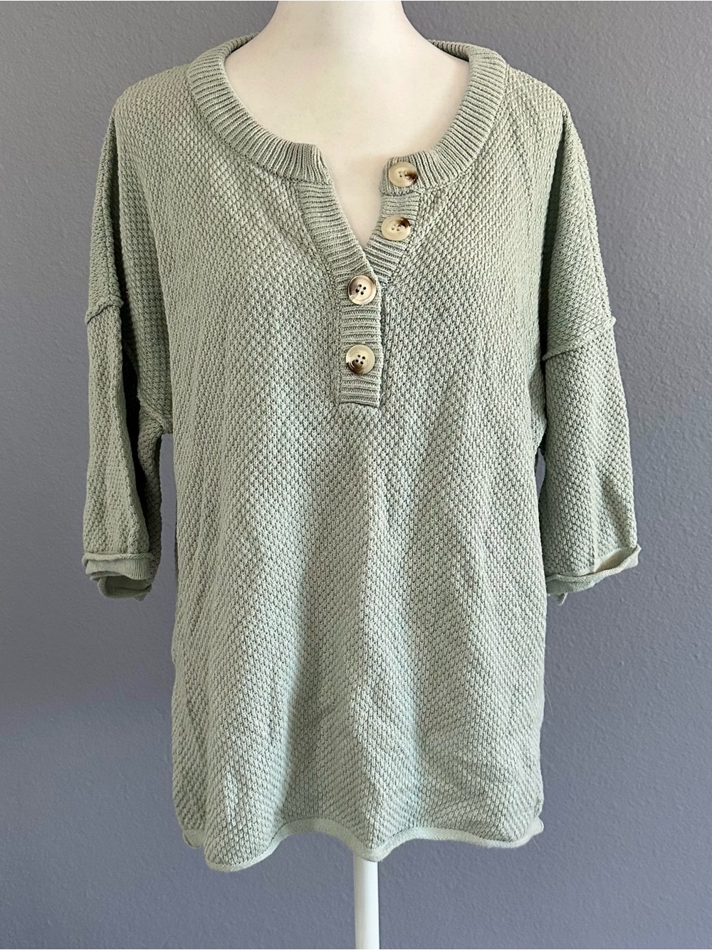 Andree By Unit NWOT S Lightweight Sweater Knit Top